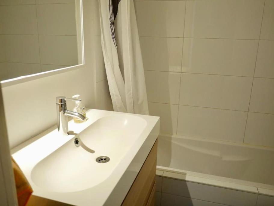 Ixelles: Superbe Appartement, Idealement Situe Brüksel Dış mekan fotoğraf